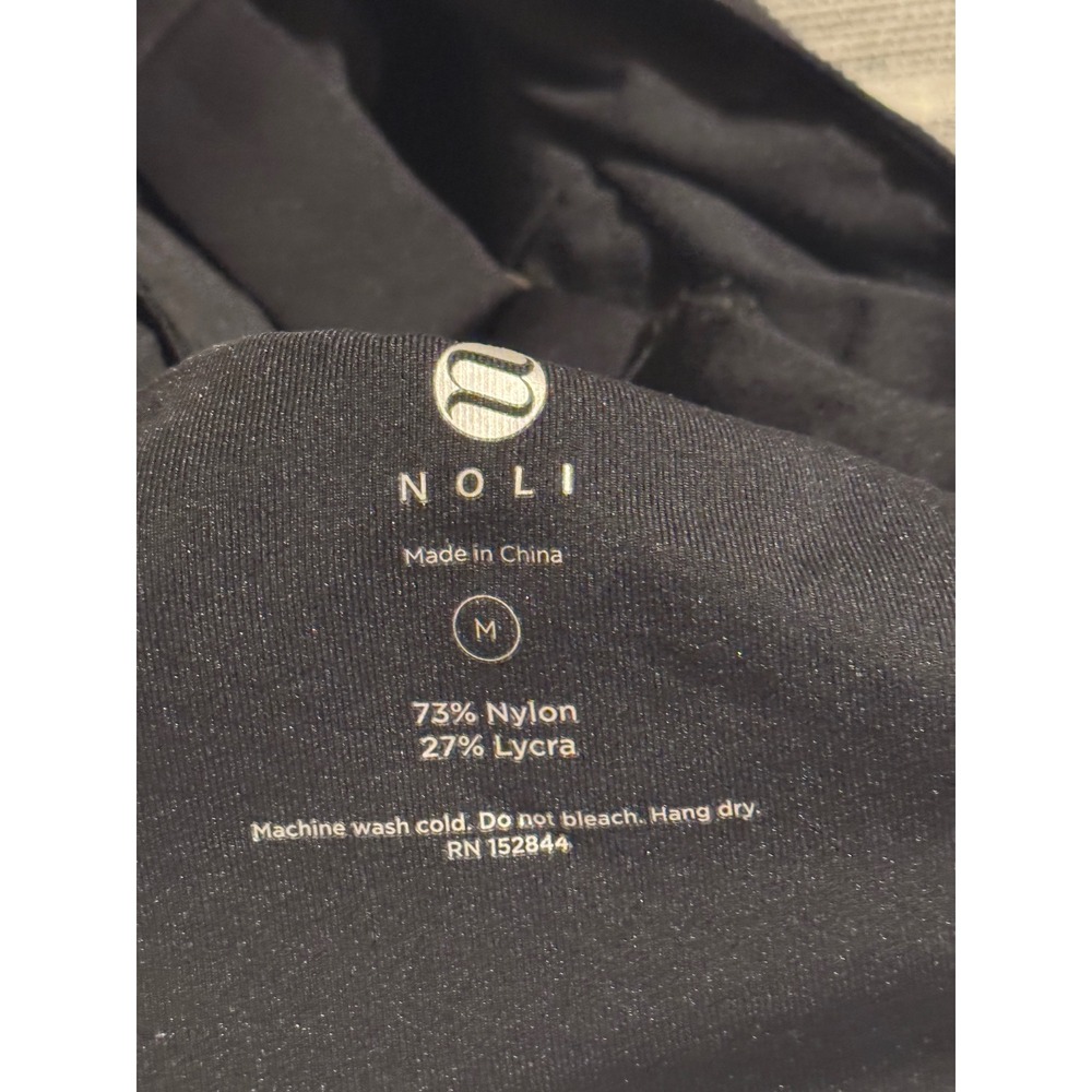 NOLI Black Sports Bra Tank Top Square Neck Adjustable Straps Medium - Picture 4 of 4